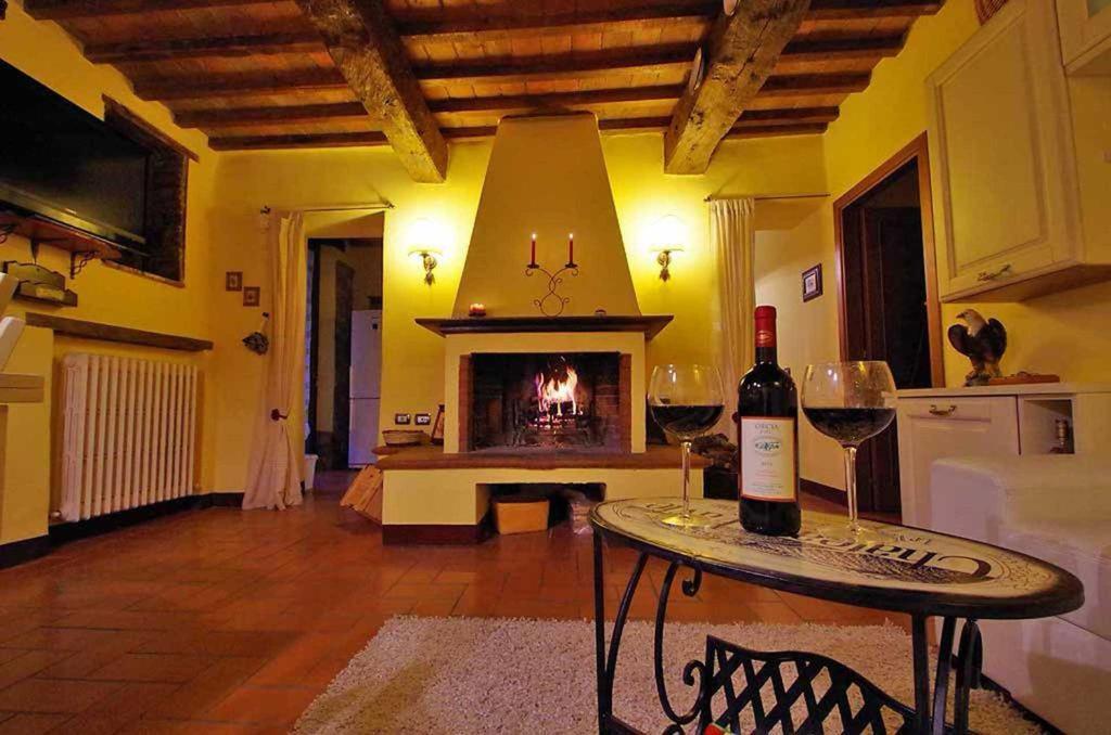 Cottage Le Ginestre Con Piscina In Val D'Orcia Радикофани Экстерьер фото